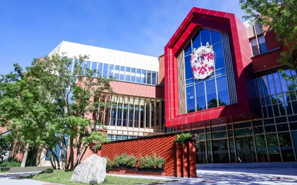 北京德闳学校