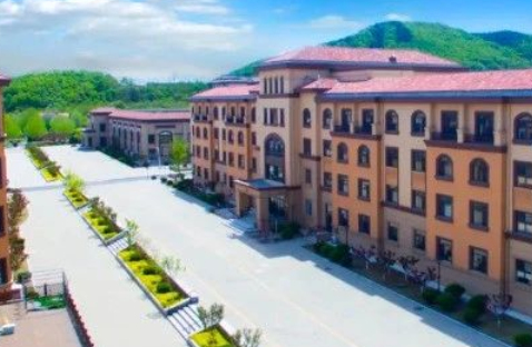 大连美国外籍人员子女学校