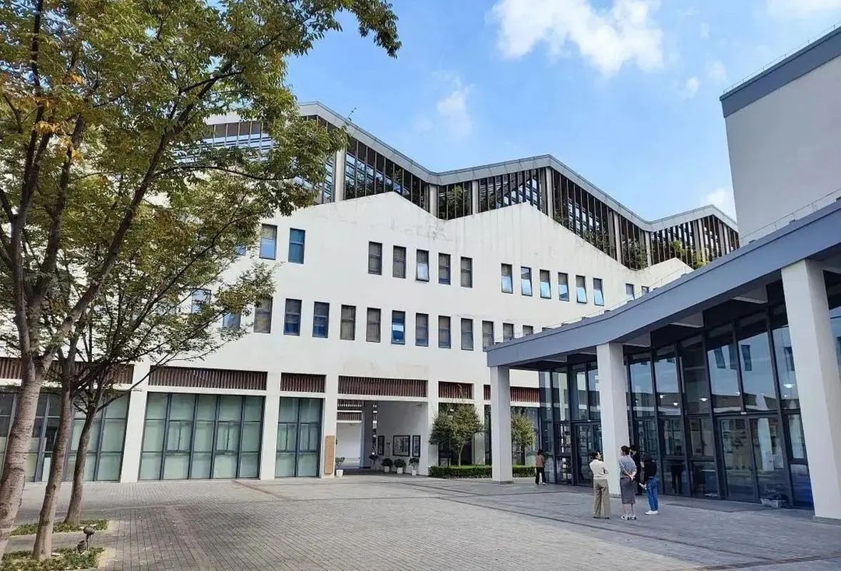 深圳展华国际部7月份中考后补录、学校开放日&入学考试时间