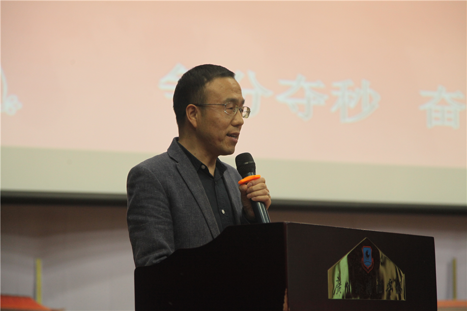 三年苦读 百日冲刺 一朝圆梦 ——记广州外校2017届初三中考百日誓师大会