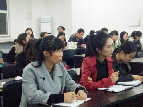河北苍龙国际学校老师的专业永远在路上