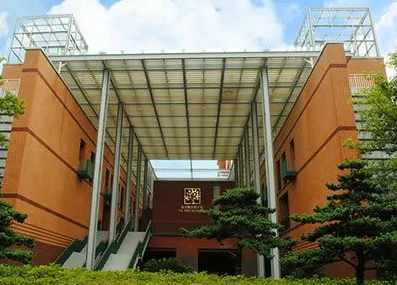 上海民办包玉刚实验学校