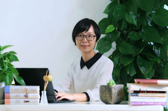 范彦 国际部副主任 毕业于上海师范大学语言学及应用语言学专业，获硕士学位。英语专业八级，曾赴英国雷丁大学参加TESOL学习，美国加利福尼亚大学洛杉矶分校参加升学指导培训。有近十年国际课程管理与教学经验。