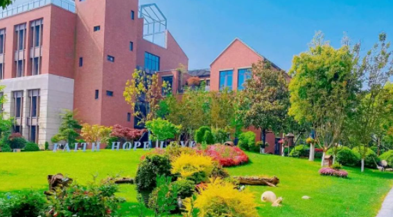 上海新纪元双语学校学费一年多少钱