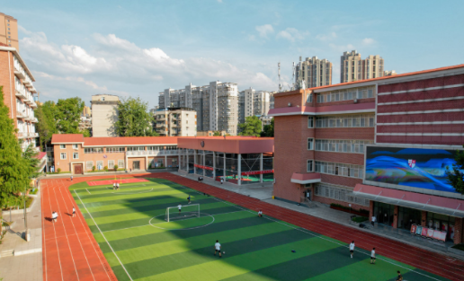 2024年武汉英中高级中学课程设置及学费参考