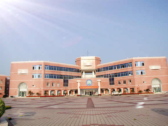 厦门英才学校国际教育中心2024年春季招生在线登记预约报名开启!